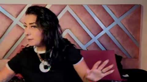 kelly online show from June 17, 2:33 pm