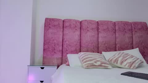 Kendall online show from January 17, 12:14 pm