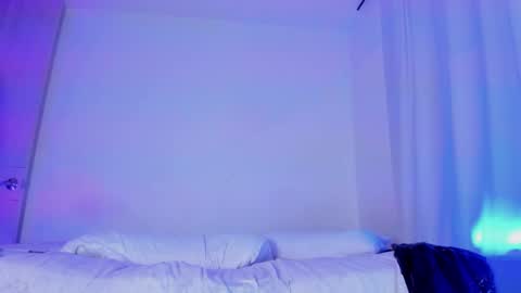    online show from September 21, 5:44 am