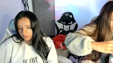 khloe sweet online show from December 4, 9:47 pm