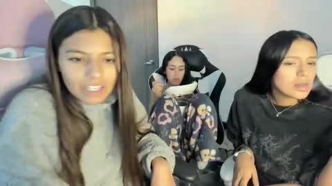 khloe sweet online show from October 17, 7:18 pm