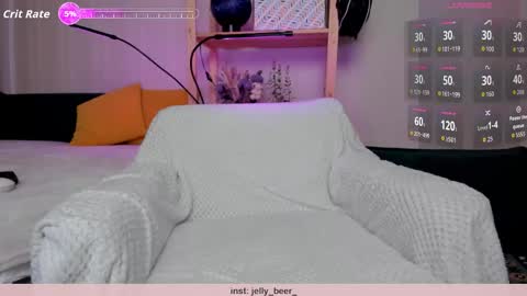 Kiara 0100 - 0700 UTC almost every day online show from November 3, 10:49 am