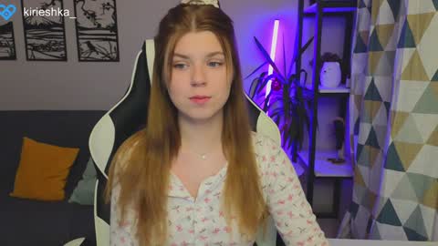 Molly   Emily online show from December 6, 1:49 pm