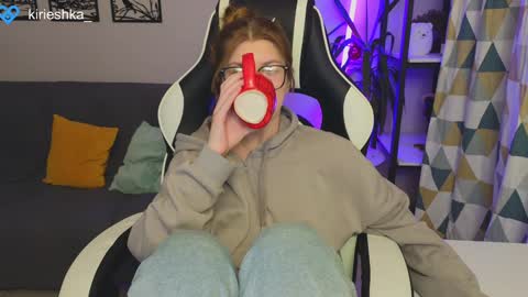 Molly   Emily online show from December 5, 4:28 pm