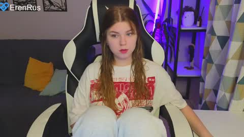 Molly   Emily online show from December 8, 2:09 pm