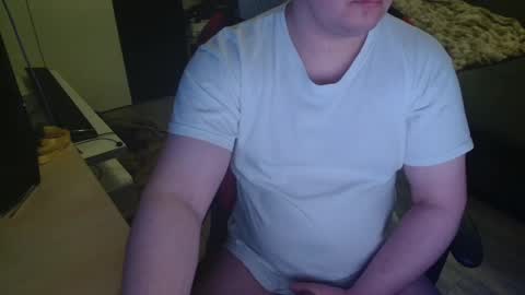 Snapshot of _kitsu_ chatting on January 2, 4:35 pm _kitsu_ online show from January 2, 4:35 pm