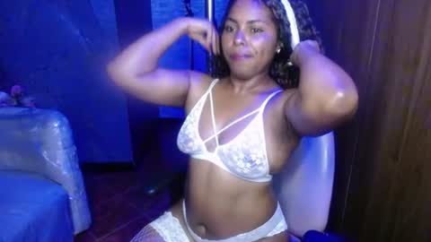 _kristen_1_ online show from July 29, 1:33 pm