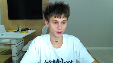 Snapshot of _kurt chatting on December 24, 11:11 pm Kurt online show from December 24, 11:11 pm