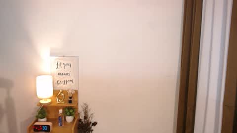 Kylie online show from March 1, 12:20 pm