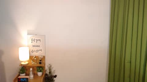 Kylie online show from February 27, 11:25 am