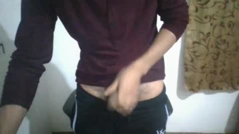 _lalo_0 online show from December 4, 5:18 am