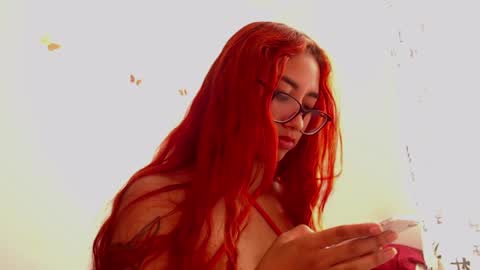 Snapshot of _loreana_ chatting on January 15, 7:55 pm _loreana_ online show from January 15, 7:55 pm