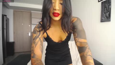 lulu online show from February 14, 4:09 pm