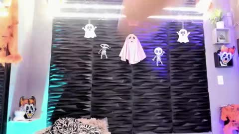 Snapshot of _lustyles_ chatting on October 28, 11:55 am _lustyles_ online show from October 28, 11:55 am