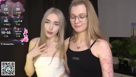 Elva and Kate  online show from November 1, 7:51 am