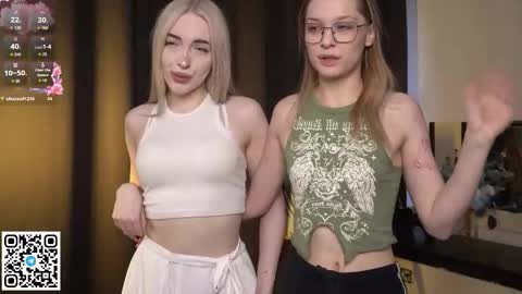 Elva and Kate  online show from November 21, 7:39 am