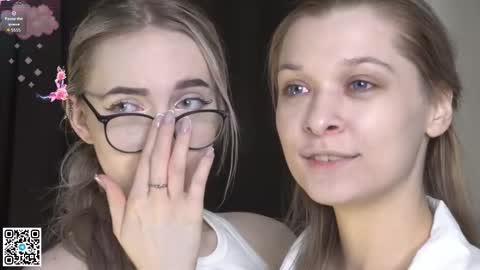 Elva and Kate  online show from September 20, 7:55 am