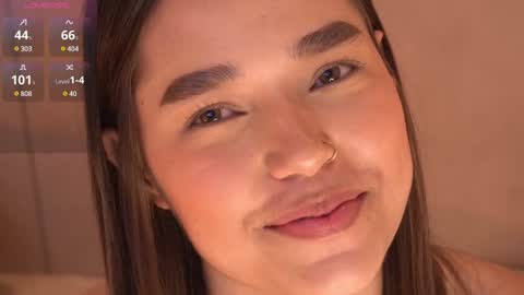 Snapshot of _meghan_gomez1_ chatting on December 21, 8:32 pm     online show from December 21, 8:32 pm