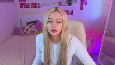 Melany online show from September 28, 2:59 pm