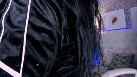 michel online show from November 19, 3:28 am