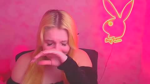 Melanie online show from February 23, 9:44 am