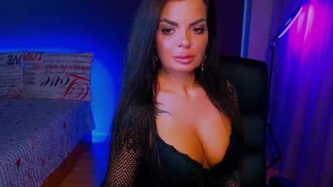 Milani online show from October 6, 6:04 pm