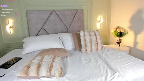 kimberley cruz online show from October 20, 12:32 pm