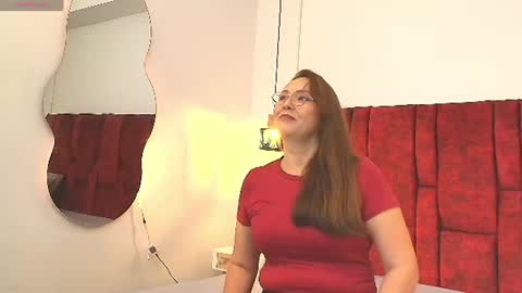_monaliza_ online show from June 19, 12:22 pm