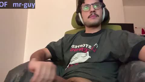 _mrguy_ online show from December 19, 8:02 am
