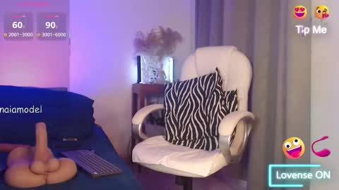 Naia Ross online show from January 10, 10:26 pm