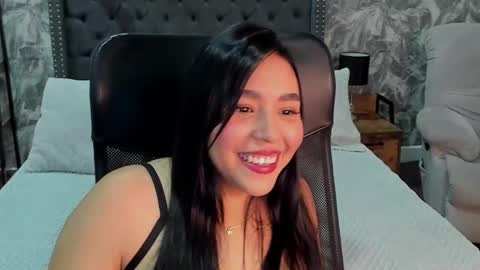 Nana  online show from January 15, 7:55 pm