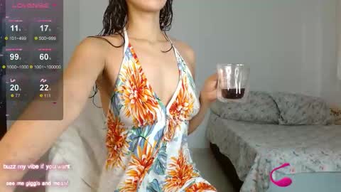 _nayade_ online show from November 9, 4:43 pm