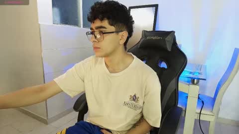 Nicolas online show from November 11, 3:09 am