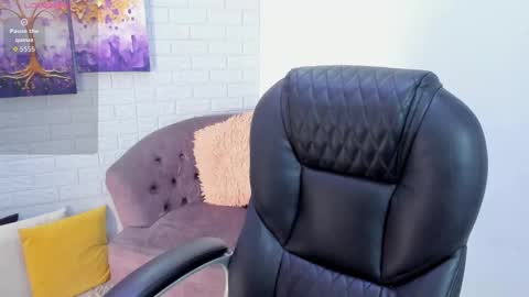   online show from November 17, 12:08 pm