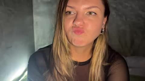  HADLY today day-off see u online 0112  online show from October 28, 3:46 pm