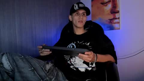 wav online show from January 8, 6:52 am