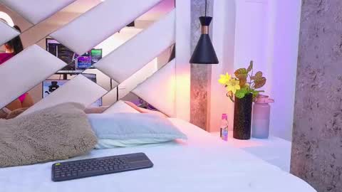 Sara online show from September 18, 9:52 pm