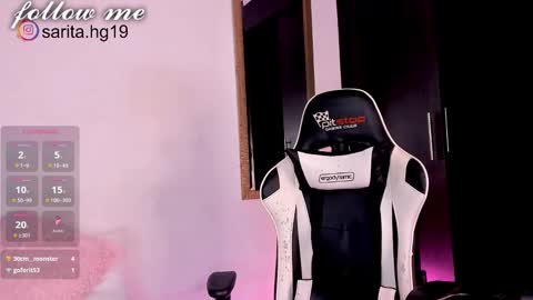 Snapshot of _sara_hernandez chatting on February 5, 2:37 pm Sara  intagram online show from February 5, 2:37 pm