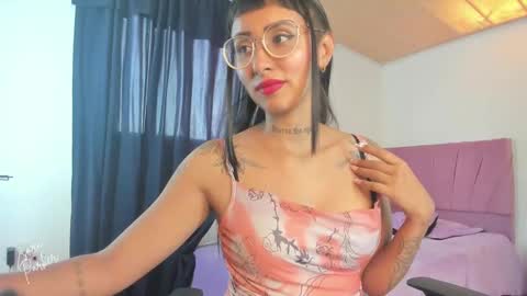 Snapshot of _saraaparker_ chatting on February 8, 4:04 pm Sarita  online show from February 8, 4:04 pm