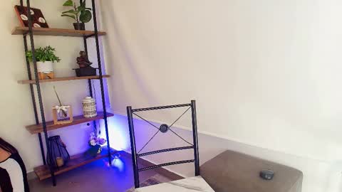 Sassy Girl online show from March 5, 6:39 pm