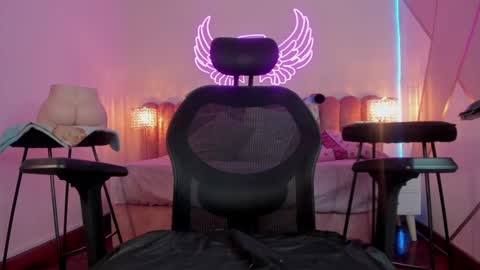 Scarlett online show from March 8, 2:19 pm