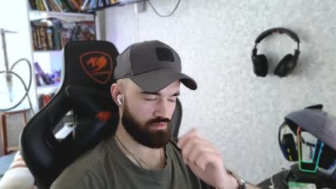 Ask me online show from April 8, 10:51 am