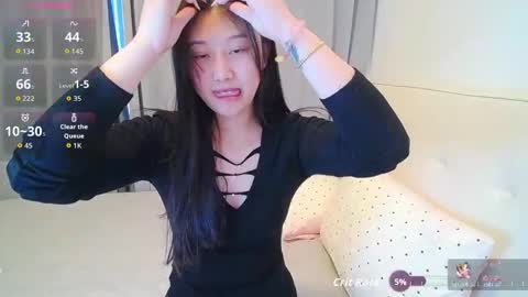 winni online show from November 11, 6:37 am