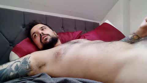 _smiley_bear27 online show from November 19, 6:02 am