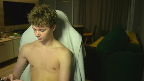 OLIVERpvt is open online show from November 29, 12:35 pm