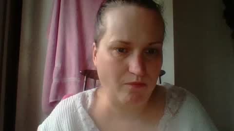 Snapshot of _squirty_pussyyy_ chatting on March 11, 7:35 am Melisa online show from March 11, 7:35 am