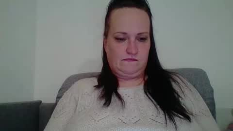 Snapshot of _squirty_pussyyy_ chatting on October 4, 3:10 pm Melisa online show from October 4, 3:10 pm