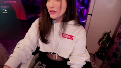 Snapshot of _sserendipityy_ chatting on October 15, 3:57 pm _sserendipityy_ online show from October 15, 3:57 pm