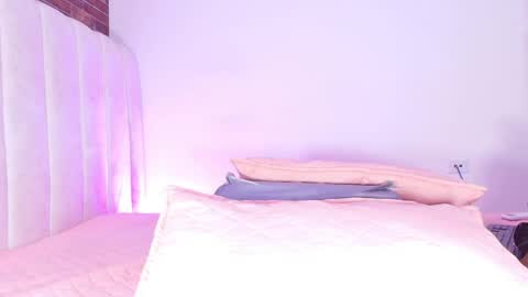 susy online show from April 23, 3:03 am