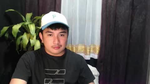 _superhotlatino_ online show from April 21, 5:20 pm